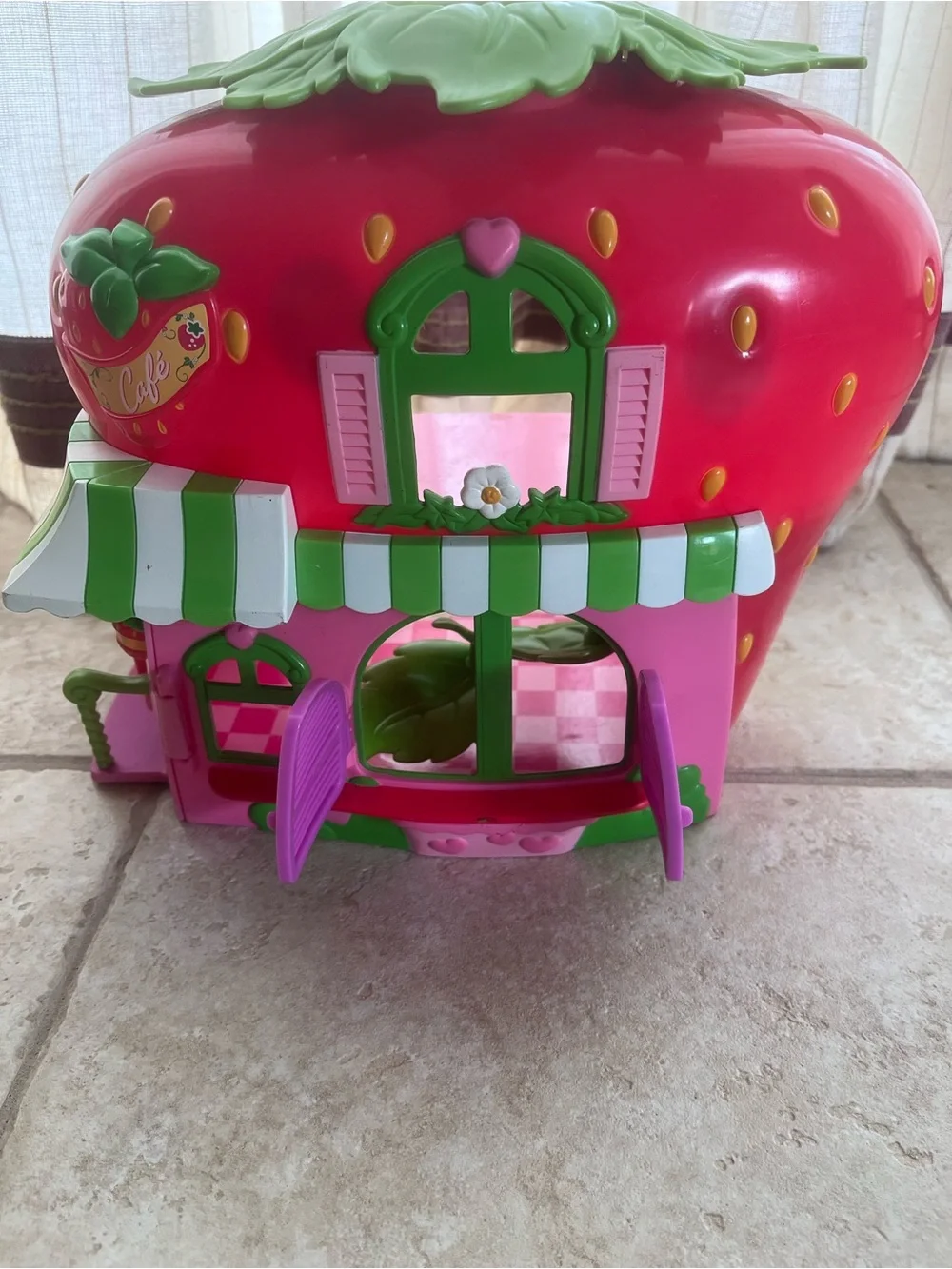 Strawberry Shortcake Whirly Bird Berry Cafe House Hasbro 2008 as is